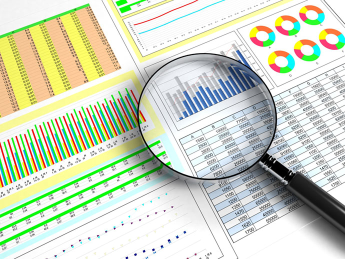 財政資料と資料を見るための虫眼鏡