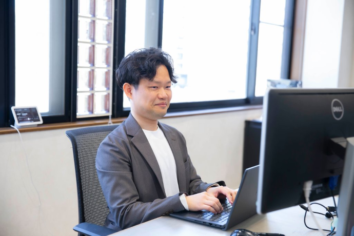 青木隆明氏